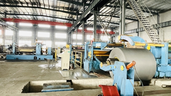 0.2mm Gegalvaniseerde de Rolsnijmachine AC 22KW van het Staalplaatmetaal