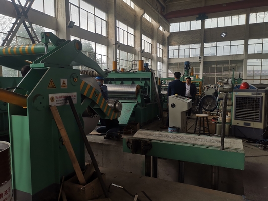7.5KW automatische Staalplaat die Machine met PLC Controlesysteem scheuren