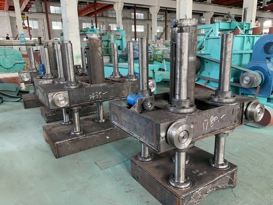 Hoge snelheid die 1600mm Staalrol ontrollen die Machine scheuren